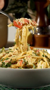 A bowl of creamy Cajun comfort. 💛 This Cajun Krab Pasta is rich, velvety, and full of that spicy kick you’ll crave again tomorrow. Made with Louis Kemp Sea Legs, colorful peppers, and Parmesan cream sauce, it’s the kind of dish that feels fancy but comes together fast. 🍝🦀✨ #louiskemp #seafoodlover #pasta #comfortfood #easyrecipes #weeknightdinner #foodieinspo Cajun Krab Pasta Prep Time: 15 minutes Cook Time: 20 minutes Total Time: 35 minutes Servings: 4 Ingredients 12 oz linguine or fettuccin