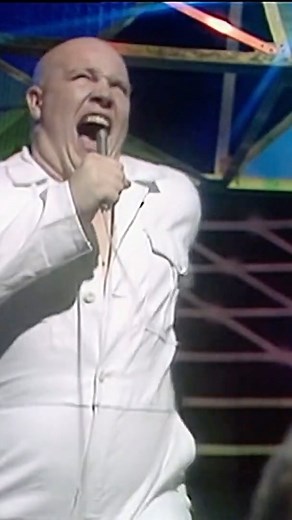 Ska Punk Daily on Instagram: "🏁CLASSIC SKA TRACK🏁 Today we got Bad Manners (@bad.mannersofficial) performing Lip Up Fatty on Top of the Pops in 1980. Who here is a fan of this 2-tone group? Great to see they are still going strong!💪🏁 #ska #skapunkdaily"