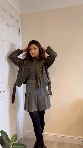 My favourite mini skirt ❤️ | Anything Anytime