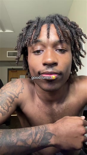 scott. (@sc5tt) - Exploring Paramore's Deep Tones