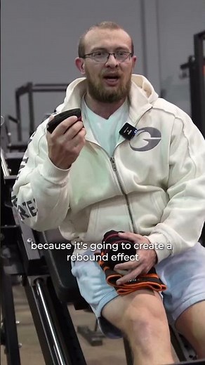 KNEE SLEEVES VS. KNEE WRAPS #bodybuilding
