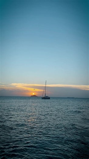 Adventure, sun, and island vibes all in one place! 🌊 Cruz Bay Watersports is your gateway to unforgettable days on the water. From snorkeling vibrant reefs and exploring hidden coves to sunset sails and relaxing cruises, every moment is designed for fun, relaxation, and memories that last a lifetime. Come feel the waves, soak up the sun, and make your island dreams a reality! 💙✨