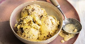 Prue Leith’s easy leftover Christmas cake ice cream recipe | BreakingNews