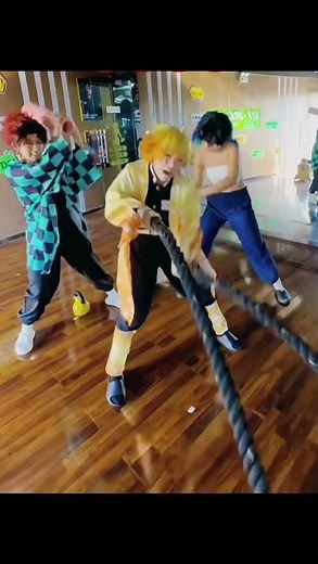 tanjiro zenitsu inosuke training