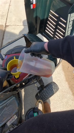 Swamped with tune ups already. 👍 #smallenginerepair #smallenginemechanic #lawnmower #springtok