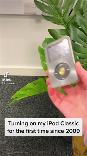 Turning on my iPod Classic 5th Gen for the first time in 14 years was such a trip down memory lane 📼⏪ What's the oldest piece of tech you still own? 👇 #Apple #iPod #iPodClassic #iPodGen5 #iPod5thGen #Retro #RetroTech #Tech #Technology | Box.co.uk