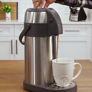 43K views · 164 reactions | Spend less time serving and more time enjoying your gathering with this portable thermal coffee server. ☕ Guests simply press down on the top button to dispense coffee into their mug. See it in action below & get yours ➡️ https://bit.ly/4fJNuiw #princesshouse #portable #coffeeserver #homefinds | Princess House | Facebook
