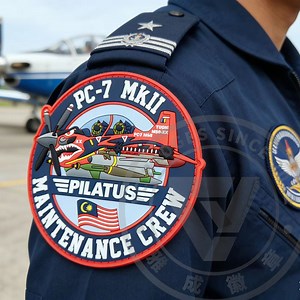 [Hot Item] PVC 3D Logo Uniform Velcro-on Rubber Patches Badge Customize