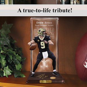 A true-to-life tribute to the legendary quarterback of the New Orleans Saints! | The Danbury Mint