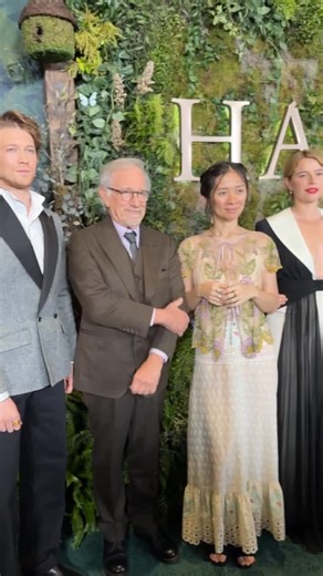 Hamnet on Instagram: "Our hearts are full at the LA premiere of HAMNET, with director Chloé Zhao, producer Steven Spielberg, Jessie Buckley, Joe Alwyn, Jacobi Jupe and Noah Jupe. Only in theaters this Thanksgiving."