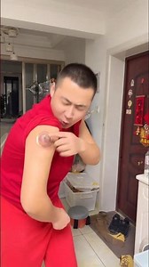 Dad Got Stuck! Jesse Had to Pull It Out😱😂#shots #viral