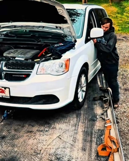 Omelyana Towing on TikTok