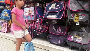 Poids, coût, achat plaisir... Quel cartable pour la rentrée ? - ICI