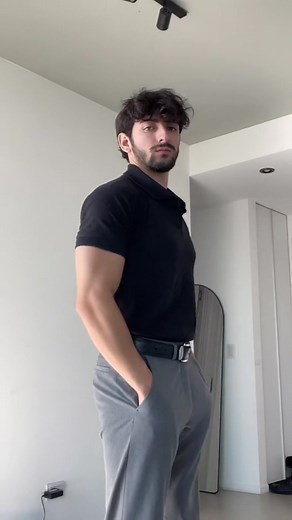 Mastering Handstands: Strength and Balance Workout