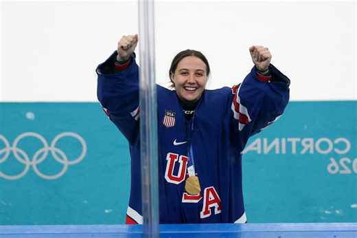 With women’s hockey win, Athens has a gold medalist