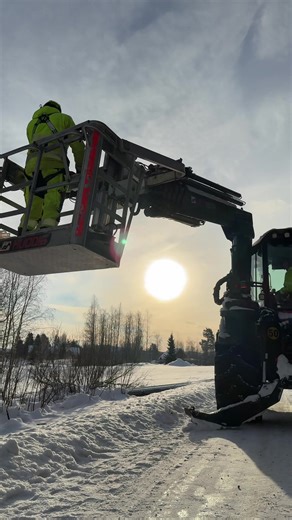 Huddig 1260E Cable with Rototilt and Trelleborg Tyres