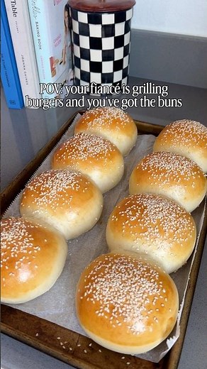 1 Hour Homemade Burger Buns #simplerecipe #burger #breadrecipe #easyrecipe