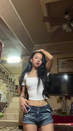 chichay_shy (@chichay_shy)’s video of shake it shake it dance tutorial