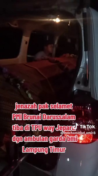 jenazah pak selamet tiba di TPU dengan ambulan garda bmi Lampung Timur #pmikorea🇮🇩♡🇰🇷 #pmihongkong🇭🇰🇮🇩 #pmimalaysia🇮🇩l🇲🇾 #pmitaiwan🇲🇨🇹🇼 #fyppppppppppppppppppppppp