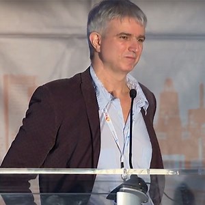 Using the New AnyLogic Material Handling Library and Running Simulation Experiments in the Cloud