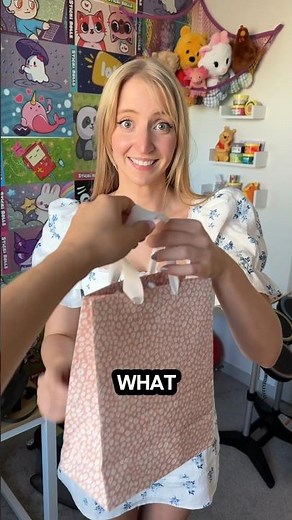 Will this gift save our friendship?!😳