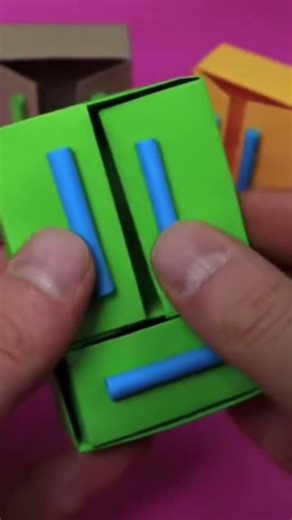 Mini wardrobe with paper very easy to make #wardrobe #diycrafts #papercraft