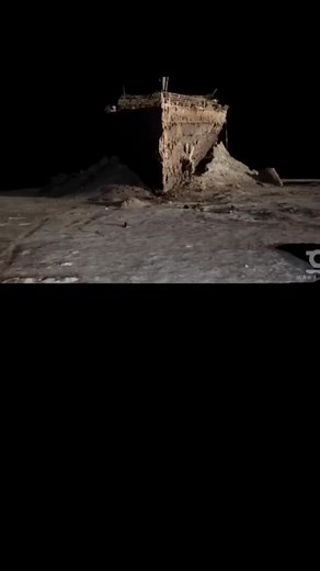 Did You Know? 🧐 In 2023, the most detailed 3D scan of the Titanic wreck was captured, revealing breathtaking views of both the Bow and Stern like never before! This groundbreaking scan allows us to explore the shipwreck without diving 12,500 feet under the North Atlantic. Imagine standing face-to-face with Titanic’s iconic bow after more than a century on the ocean floor! A haunting reminder of the ship’s tragic fate, but also an incredible look at maritime history. Which part of Titanic would