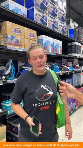 E.Leclerc Guadeloupe on Instagram: "🥞 Team pliée ou team roulée ? À l’occasion de la Chandeleur, on est allés en magasin poser LA question qui divise chaque année 😄 Alors, vous êtes plutôt : ➡️ Crêpe pliée comme un carré ? 🔁 Ou crêpe roulée bien garnie ? Dites-le-nous en commentaire et taguez vos amis pour trancher le débat ! 👇 📍 RDV dans vos magasins E.Leclerc Bas-du-Fort, Pliane et Sainte-Rose pour faire le plein d’ingrédients à prix tout doux 💛 #Chandeleur #TeamCrêpes #PliéeOuRoulée #Cr