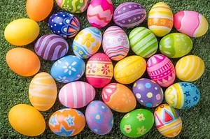DIY: Learn how to make delicious Easter eggs at home