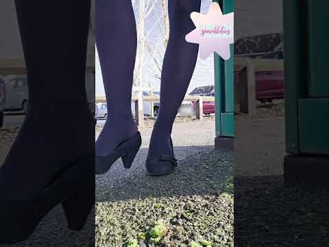 A compilation of ‪@Sparkletoes0‬ stomping her foot!