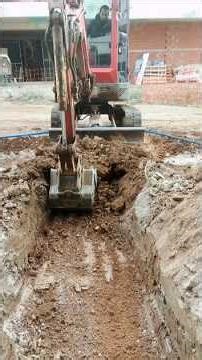 Excellent #operator of a small #mini #digging machine