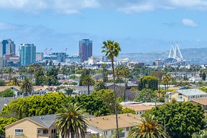 Living in the Central Neighborhood of Long Beach, CA