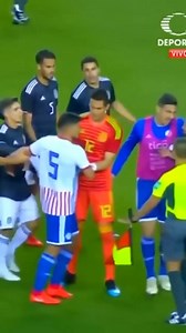14M views · 241K reactions | La vez que se picó el México contra Paraguay por la entrada carcelera del paraguayo 郎郎 ¡Mañana tenemos otro capítulo de esta rivalidad!  | TUDN USA | Facebook