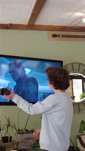 POV: You show your photos to Loki and he approves. 👍📸