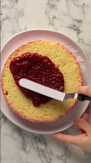 Raspberry Lamington Cake with Creamy Filling and Coconut Crunch