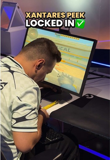 Insane warmup routine 🤯 #esportsworldcup #ewc #cs2 #counterstrike #gamingontiktok