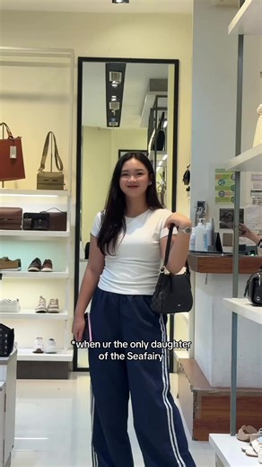 Andy the Sea Fairy: Exploring Her World