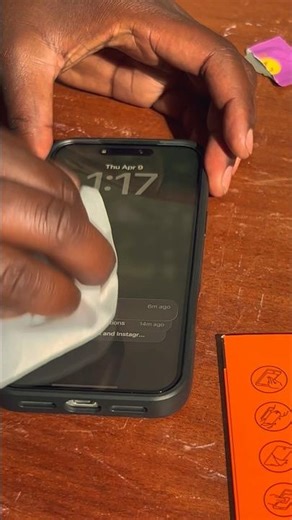 How To Change The Screen Protector Of The IPhone 17 Promax #iphones #iphoneupdates