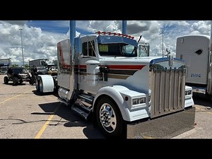 1984 Kenworth W900B restomod still a workhorse