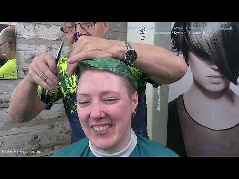 I have a FRESH COLORFUL PIXIE PUNK hairstyle!!!