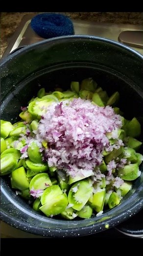 Turning Green Tomatoes Into Gold — A Homesteader’s Green Tomato Relish Recipe