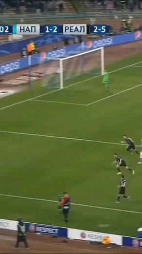 Teamwork Highlights in Professional Soccer Match