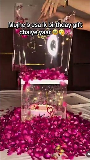 Customer Ki demand par bnaya gya suprise birthday cake Contact 03105384575 #Hurrry up...