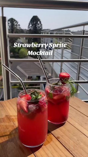 Delicious Strawberry Sprite Mocktail Recipe