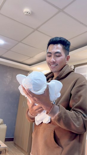 2.9M views · 126K reactions | Kahit nakakapagod maging first time Tatay, fresh and glowing skin parin | Ran&Gail You Glow Babe Main #ygb #YouGlowBabe #shepuappu #YGBShepuAppu | Ran&Gail | Facebook