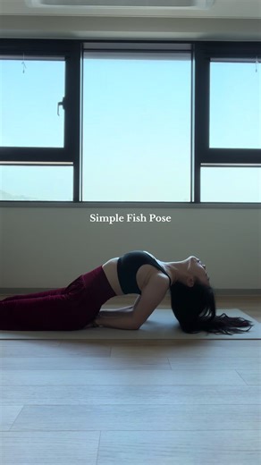 An easier way to open your upper back: Place a pillow under your upper back and relax—your body will naturally create space. You can also try a simple Matsyasana (Fish Pose). Remember this feeling. The gentle, opening sensation of your upper body in Wheel Pose begins here. #reiyoungyoga #Backbend #WheelPose #Fishpose #matsyasana