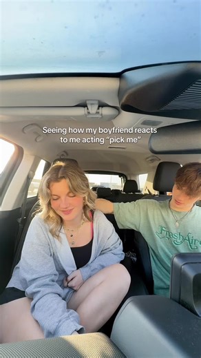 why did he handle this so well😭 #boyfriend #pickme #prank #couple #relationships