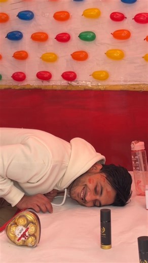 ANS Entertainment Official on Instagram: "Dukan dar coma me he khushi ke mare 🤦"