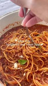 One-Pot Spaghetti and Meat Sauce | Skinnytaste