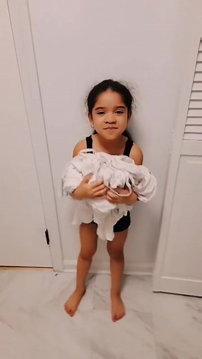 4yr old daughter wash dad’s dirty clothes #viral #trending #washing #daughter #comedy #reels | Shane and Liana